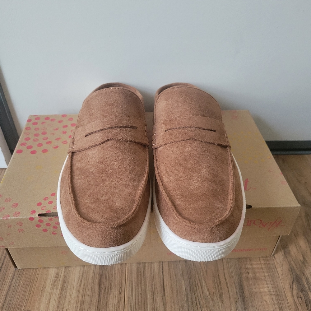 "NEW" Eurosoft Women's Suede Mules, Tan, Size 10